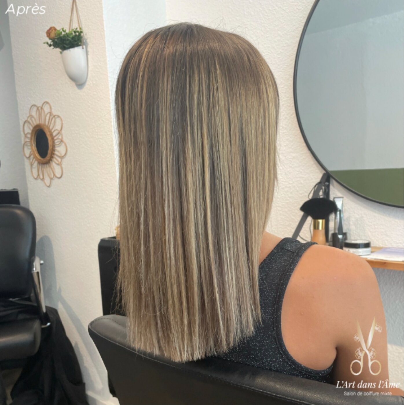 Balayage blond mi-long lisse, salon de coiffure L'Art dans l'Âme à Balaruc-les-Bains
