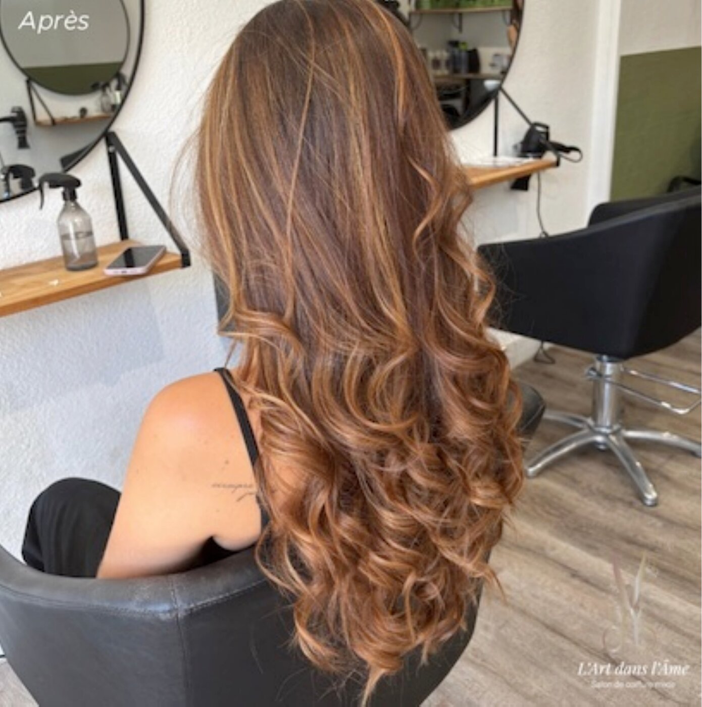 Balayage long avec boucles signature, réalisation L'Art dans l'Âme à Balaruc-les-Bains
