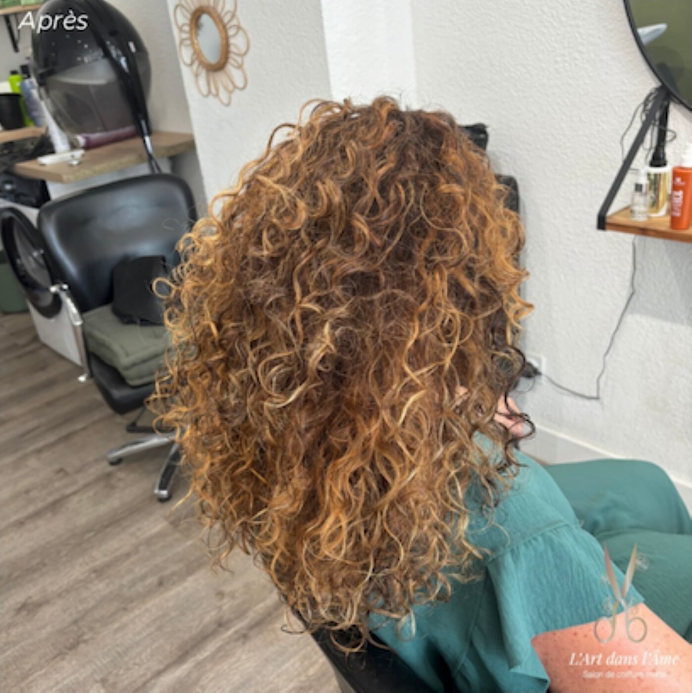 Permanente cuivrée avec boucles signature, technique L'Art dans l'Âme